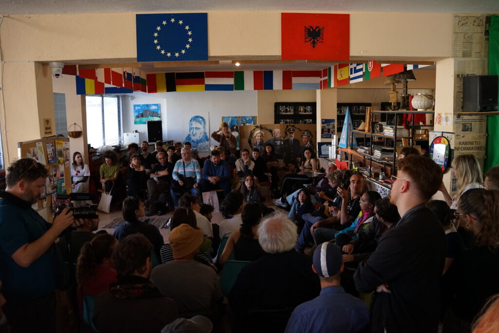 Kampi i Gjadrit – dy vite pa transparencë, pa llogaridhënie, pa dinjitet.